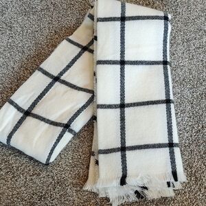 Checked Scarf Thick Never Used